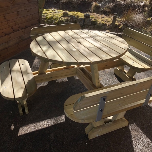 Round 8-seater wooden picnic bench with seat backs