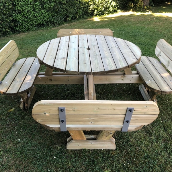 Classic round picnic table with seat backs and umbrella hole