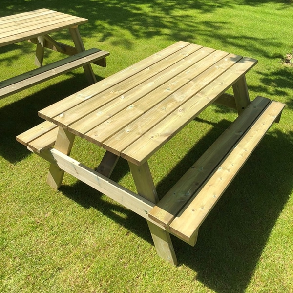 A-frame 8 seater wooden picnic table