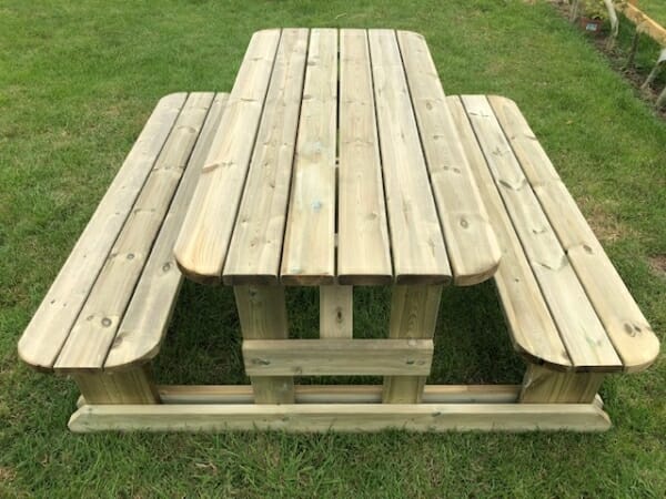 Classic picnic bench seating 8 people with rounded edges